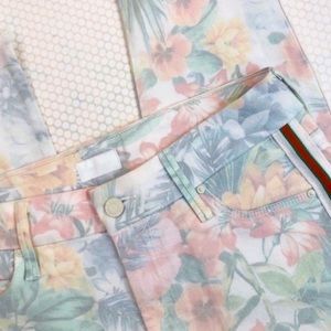 MOTHER The Looker Ankle Fray Jeans